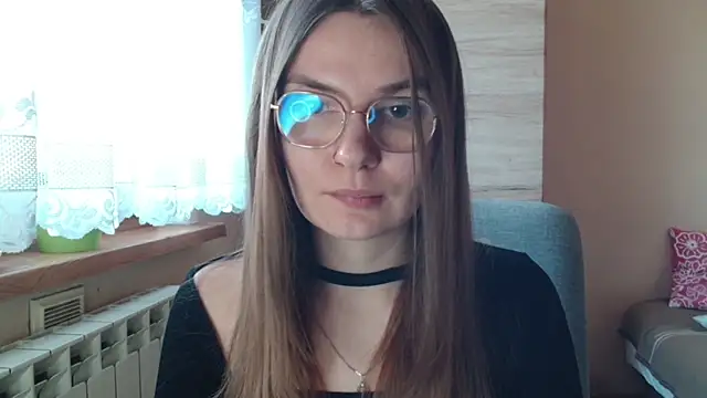 LooveELLYx online show from December 19, 2025, 7:37 am