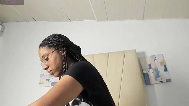 Snapshot of Sophia_Ebony chatting on May 28, 2026, 12:13 pm Sophia Ebony online show from May 28, 2026, 12:13 pm