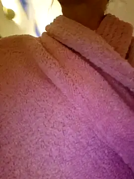 CelynaRoss online show from June 8, 2026, 1:28 am