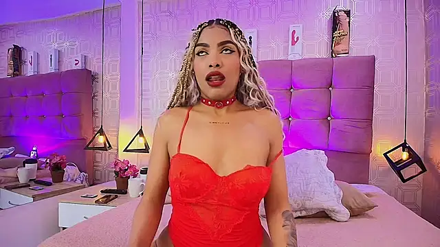 LexieBloom online show from September 12, 2025, 4:01 am