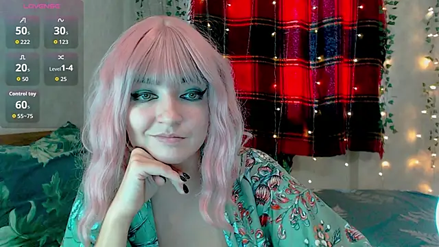 Snapshot of MagicPink chatting on December 3, 2025, 11:19 am MagicPink online show from December 3, 2025, 11:19 am