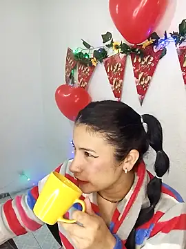 karinnahotdirty online show from February 14, 2026, 9:22 pm