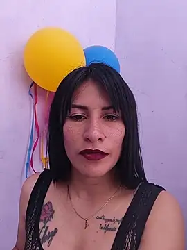 karinnahotdirty online show from June 26, 2026, 8:35 pm