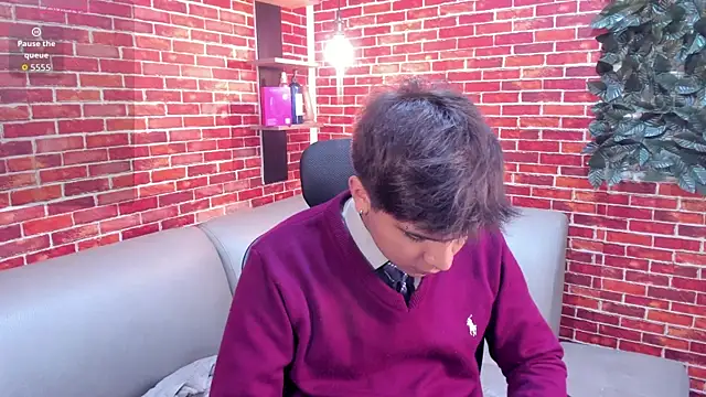 Thiago Kozak online show from April 24, 2026, 2:08 pm