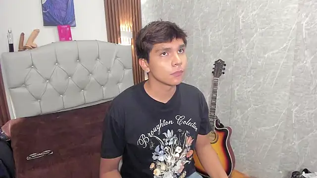 Snapshot of Thiago_Kozak chatting on June 8, 2026, 7:36 pm Thiago Kozak online show from June 8, 2026, 7:36 pm