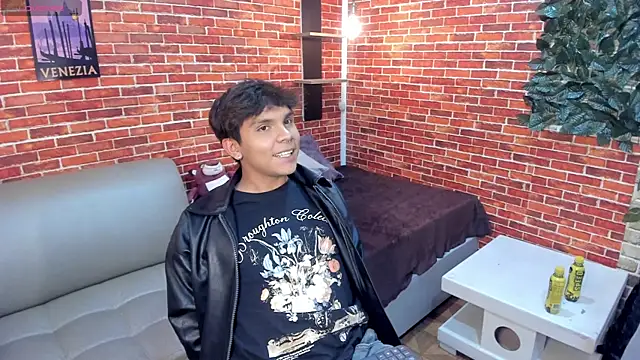 Thiago Kozak online show from July 15, 2026, 2:17 am