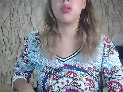 AntonellaBlanc online show from September 16, 2025, 9:05 pm