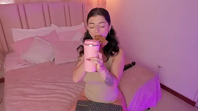 anntonella watson online show from January 9, 2026, 11:13 am