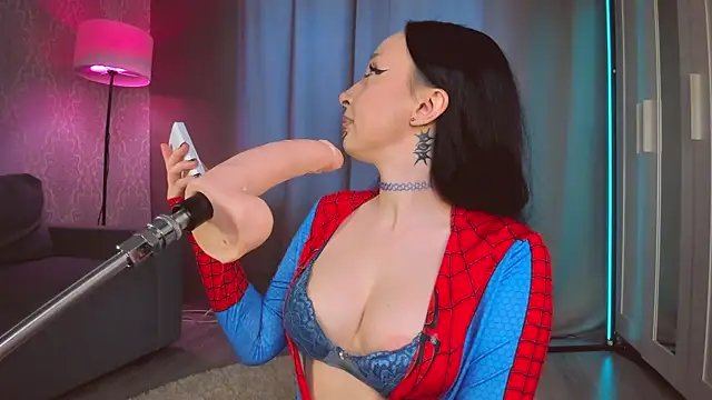 Juicy Vikki online show from May 17, 2026, 11:39 am
