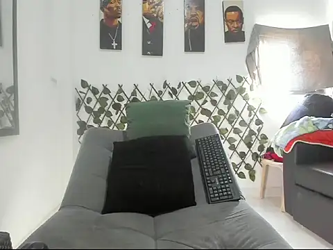 Snapshot of Latins_Boss chatting on June 11, 2026, 9:35 pm Latins Boss online show from June 11, 2026, 9:35 pm