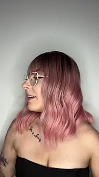 alesziarose online show from November 19, 2025, 5:35 pm