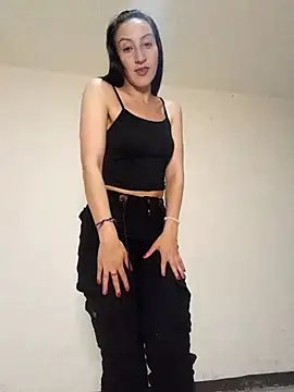 Snapshot of Oriana111 chatting on October 6, 2025, 3:37 am Oriana111 online show from October 6, 2025, 3:37 am