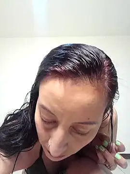 Snapshot of Oriana111 chatting on October 18, 2025, 11:16 pm Oriana111 online show from October 18, 2025, 11:16 pm