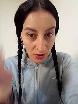 Snapshot of Oriana111 chatting on October 24, 2025, 12:56 pm Oriana111 online show from October 24, 2025, 12:56 pm