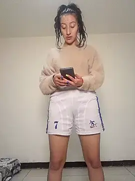 Snapshot of Oriana111 chatting on October 26, 2025, 6:14 pm Oriana111 online show from October 26, 2025, 6:14 pm