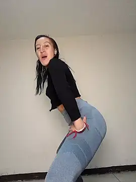 Snapshot of Oriana111 chatting on November 6, 2025, 3:40 am Oriana111 online show from November 6, 2025, 3:40 am