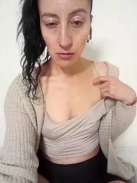 Snapshot of Oriana111 chatting on November 15, 2025, 5:42 pm Oriana111 online show from November 15, 2025, 5:42 pm