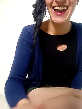 Snapshot of Oriana111 chatting on November 17, 2025, 11:21 pm Oriana111 online show from November 17, 2025, 11:21 pm