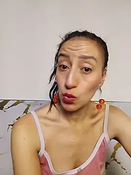 Oriana111 online show from June 20, 2026, 3:42 am