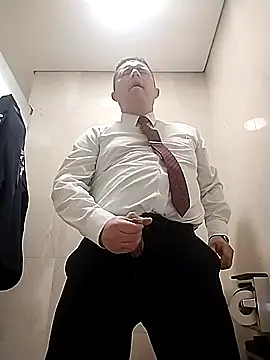 Snapshot of BigCristh79 chatting on October 14, 2025, 12:00 am BigCristh79 online show from October 14, 2025, 12:00 am