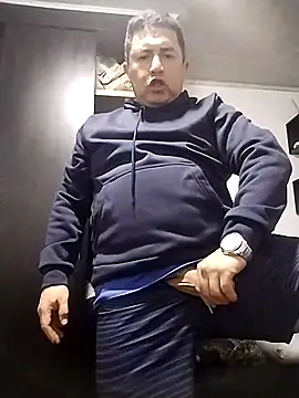 Snapshot of BigCristh79 chatting on November 20, 2025, 5:07 am BigCristh79 online show from November 20, 2025, 5:07 am