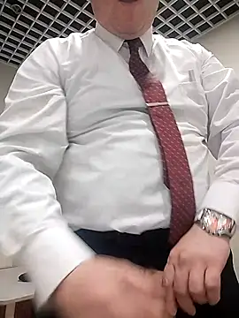 Snapshot of BigCristh79 chatting on November 23, 2025, 5:29 am BigCristh79 online show from November 23, 2025, 5:29 am