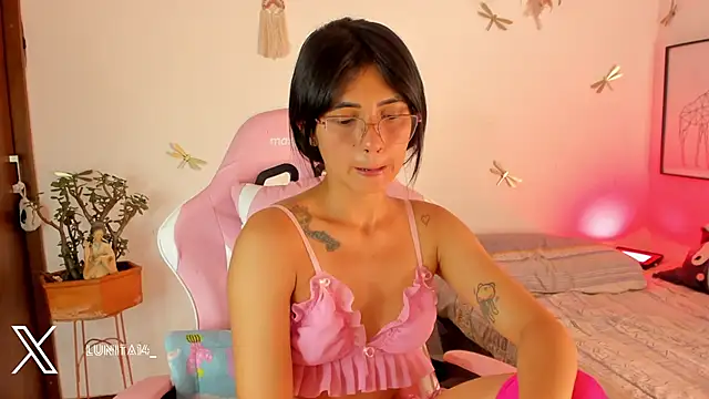 Snapshot of princessluna_19 chatting on July 23, 2026, 9:46 pm princessluna 19 online show from July 23, 2026, 9:46 pm