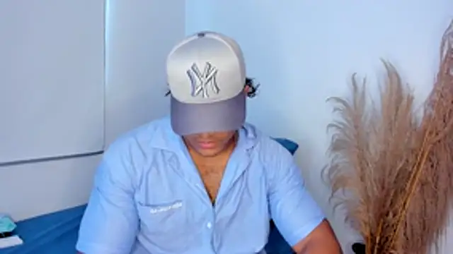 Evansdark1 online show from February 15, 2026, 10:06 pm