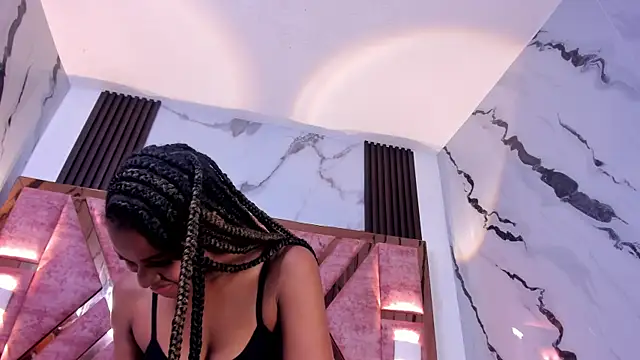 Snapshot of kandy_bronw chatting on June 20, 2026, 2:03 am kandy bronw online show from June 20, 2026, 2:03 am