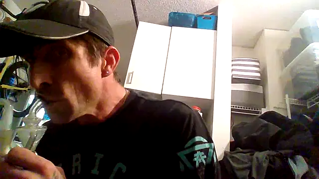Snapshot of TheFuckmasters chatting on June 9, 2026, 12:17 pm TheFuckmasters online show from June 9, 2026, 12:17 pm