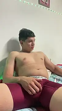 Snapshot of RobinLenoxx chatting on November 22, 2025, 5:39 am RobinLenoxx online show from November 22, 2025, 5:39 am