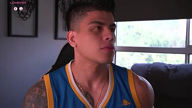 Snapshot of tyler_muscle1 chatting on September 20, 2025, 3:57 pm tyler muscle1 online show from September 20, 2025, 3:57 pm