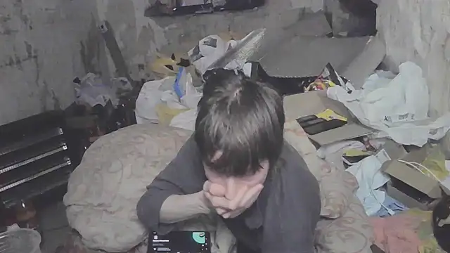 Snapshot of makarov1993 chatting on May 27, 2026, 9:17 am makarov1993 online show from May 27, 2026, 9:17 am