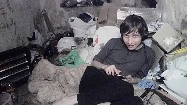Snapshot of makarov1993 chatting on June 10, 2026, 6:01 am makarov1993 online show from June 10, 2026, 6:01 am