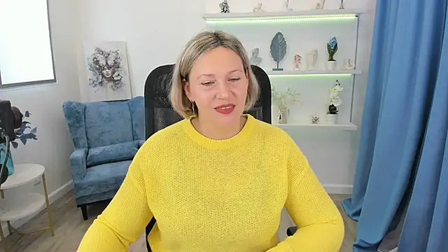 NinaStarle online show from October 8, 2025, 4:43 am