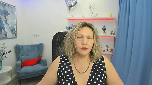 NinaStarle online show from April 27, 2026, 11:41 am