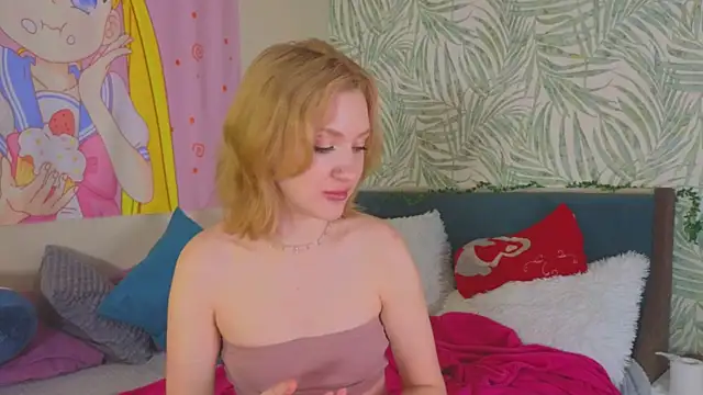 Snapshot of Alice_Pops chatting on October 5, 2025, 5:06 am Alice Pops online show from October 5, 2025, 5:06 am