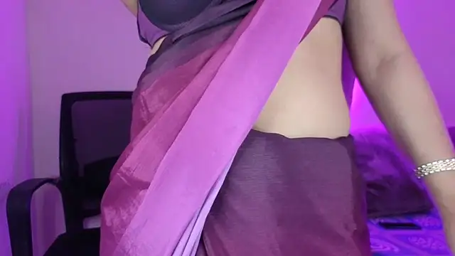 BABY RANI  online show from May 26, 2026, 3:57 am