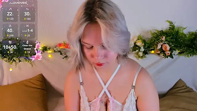 Snapshot of girlllsooft chatting on September 26, 2025, 4:22 pm girlllsooft online show from September 26, 2025, 4:22 pm