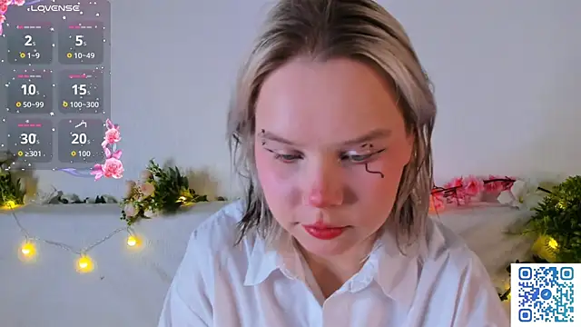 Snapshot of girlllsooft chatting on November 1, 2025, 1:29 am girlllsooft online show from November 1, 2025, 1:29 am