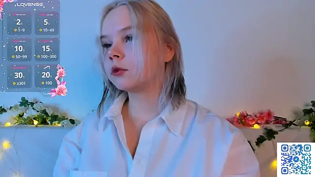 Snapshot of girlllsooft chatting on November 26, 2025, 10:44 pm girlllsooft online show from November 26, 2025, 10:44 pm