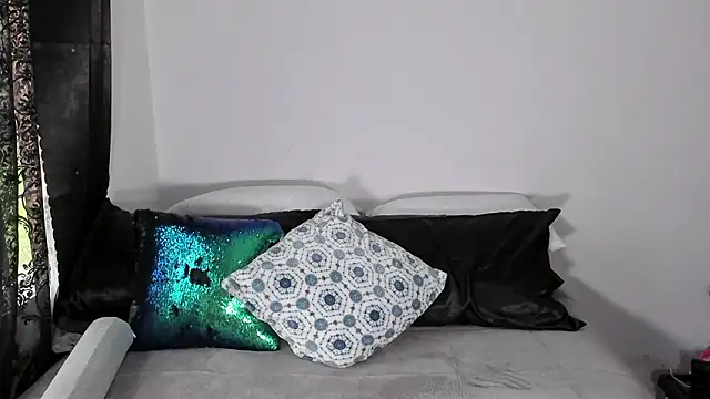 Londonttipton online show from February 11, 2026, 7:41 pm