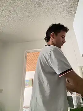 Michaell Spinelly online show from September 27, 2025, 3:17 pm