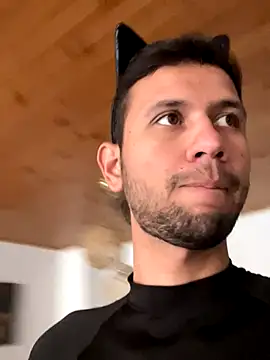 Michaell Spinelly online show from October 31, 2025, 8:10 pm