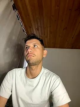 Michaell Spinelly online show from November 6, 2025, 5:14 pm