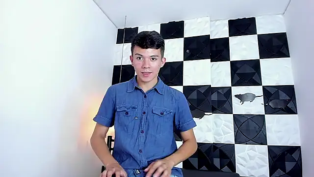 Snapshot of AndyFame1 chatting on October 24, 2025, 6:59 pm AndyFame1 online show from October 24, 2025, 6:59 pm