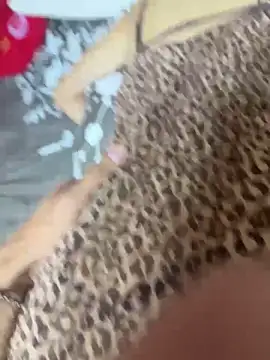 Snapshot of Slw444 chatting on October 21, 2025, 9:59 pm Slw444 online show from October 21, 2025, 9:59 pm