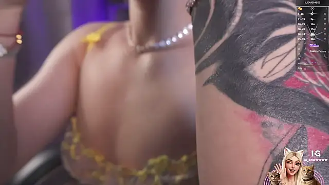 Snapshot of Miila_snow chatting on November 5, 2025, 11:54 am Miila snow online show from November 5, 2025, 11:54 am