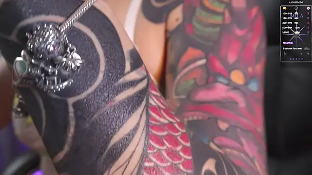 Snapshot of Miila_snow chatting on November 19, 2025, 6:08 pm Miila snow online show from November 19, 2025, 6:08 pm