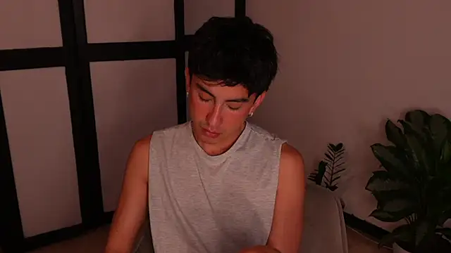 Snapshot of sweettaaron01 chatting on June 19, 2026, 11:19 pm sweettaaron01 online show from June 19, 2026, 11:19 pm